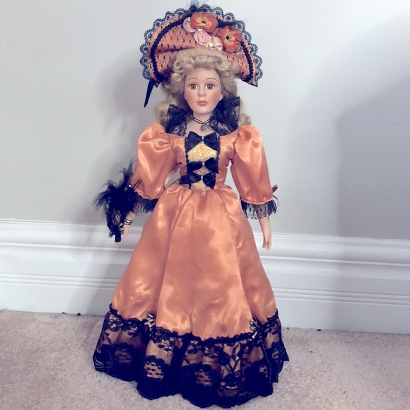 Porcelain vintage doll. Limited edition 18-20". - Picture 3 of 9